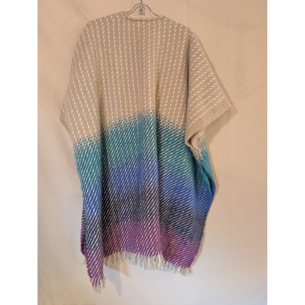 Boho Ombre Stripe Topper Shawl Fringe Hem One Size Multicolor Layering Wrap - Picture 3 of 3